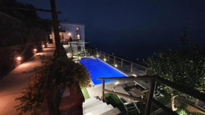 Villa Sunrise. Pool and seaview in Amalfi Coast
